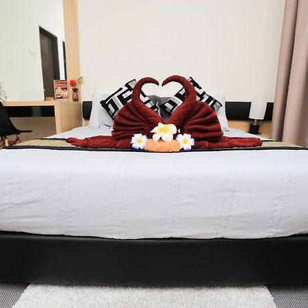 Mlh Deluxe Studio Suites @ Landmark Residence Cheras Dış mekan fotoğraf