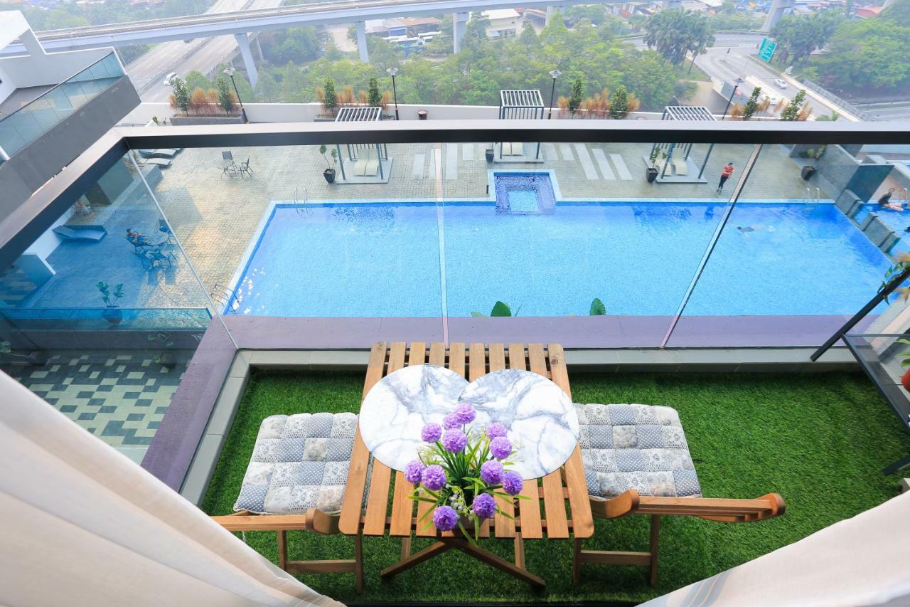 Mlh Deluxe Studio Suites @ Landmark Residence Cheras Dış mekan fotoğraf