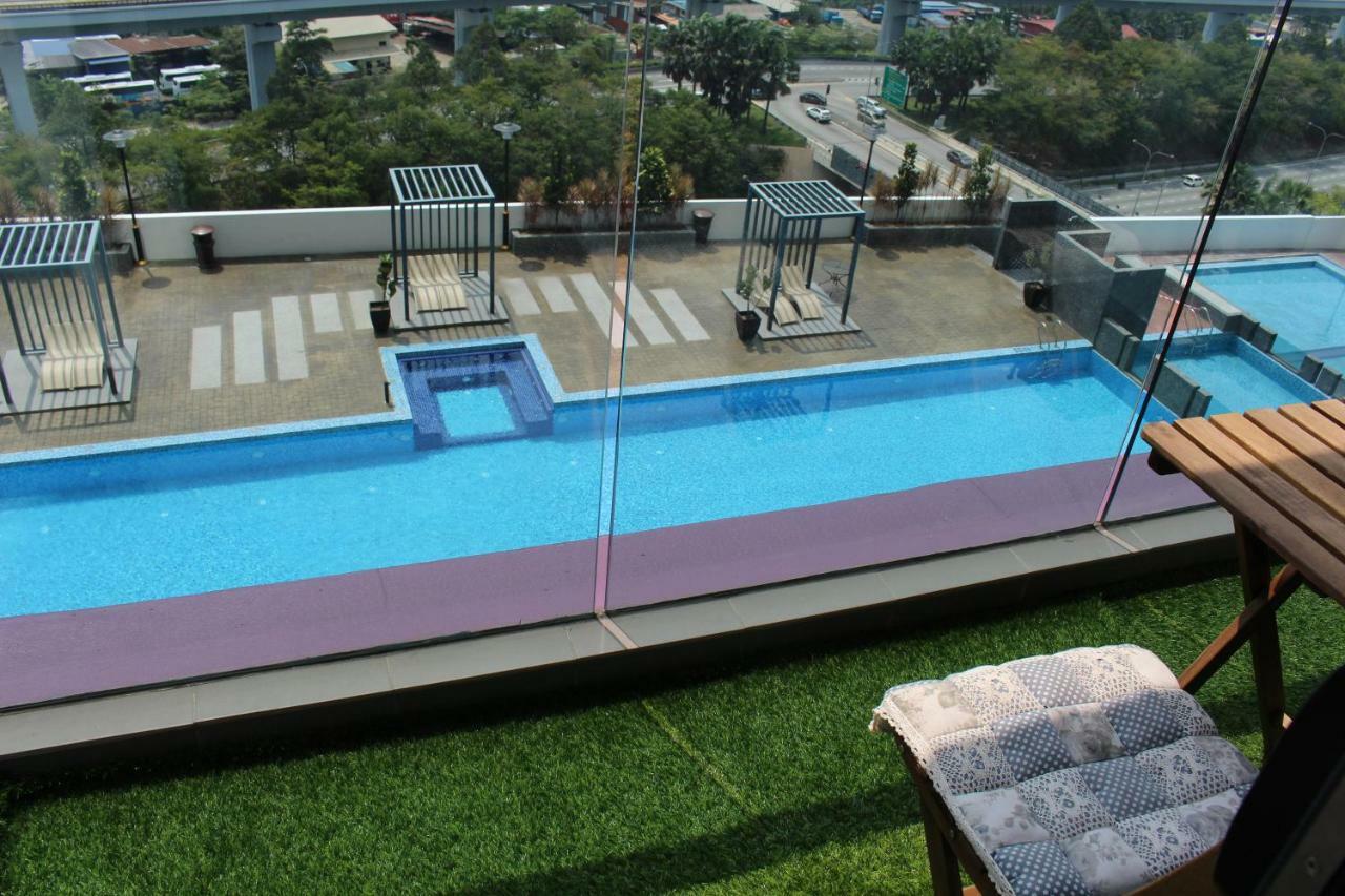 Mlh Deluxe Studio Suites @ Landmark Residence Cheras Dış mekan fotoğraf