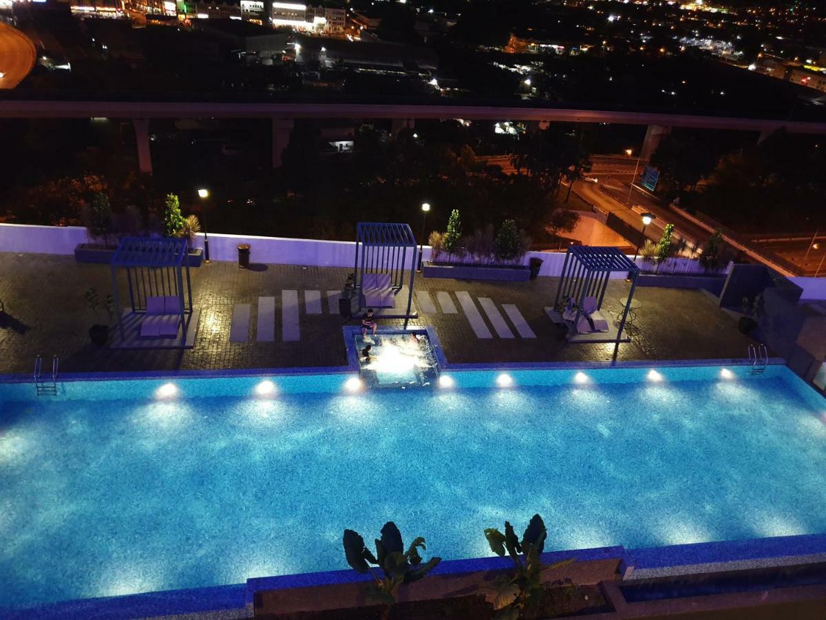 Mlh Deluxe Studio Suites @ Landmark Residence Cheras Dış mekan fotoğraf